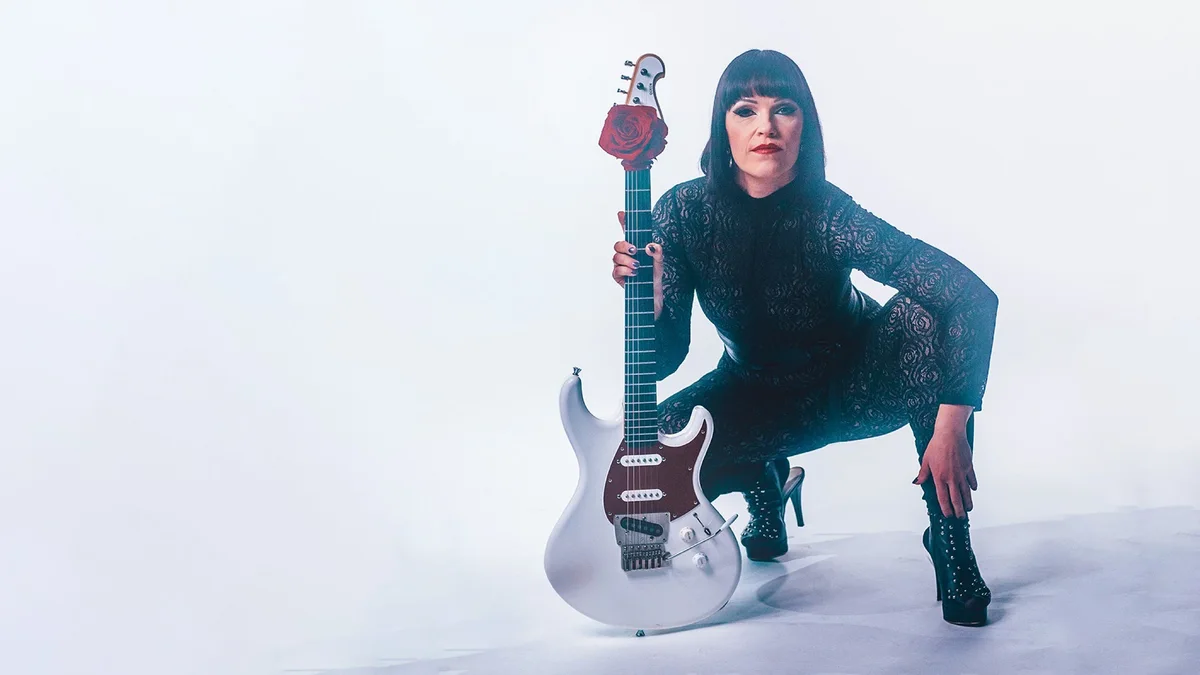 Erja Lyytinen Band - support from Bison Hip